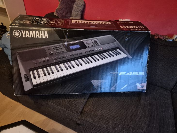 Yamaha PSR E453 super Zustand mit Zubehör - Imagen6