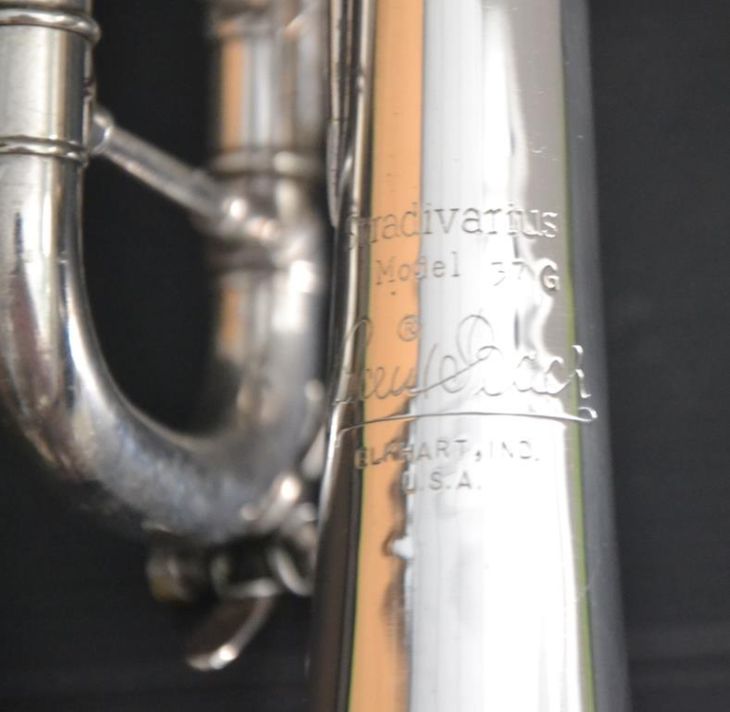 Trompeta Sib Bach Stradivarius 37G - Imagen4
