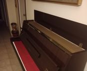I am selling an impeccable Yamaha piano from 1982. Never used.
 - Image