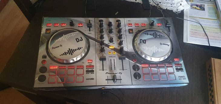 Lo vendo por que quiero un controlador de gama alt - Imagen4