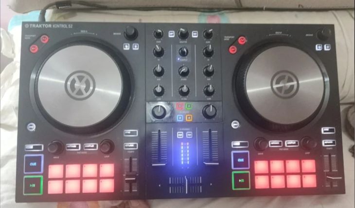 TRAKTOR KONTROL S2 MK3 - Immagine3