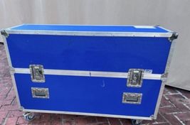 Flighcase para pantallas55 a 65 - Image