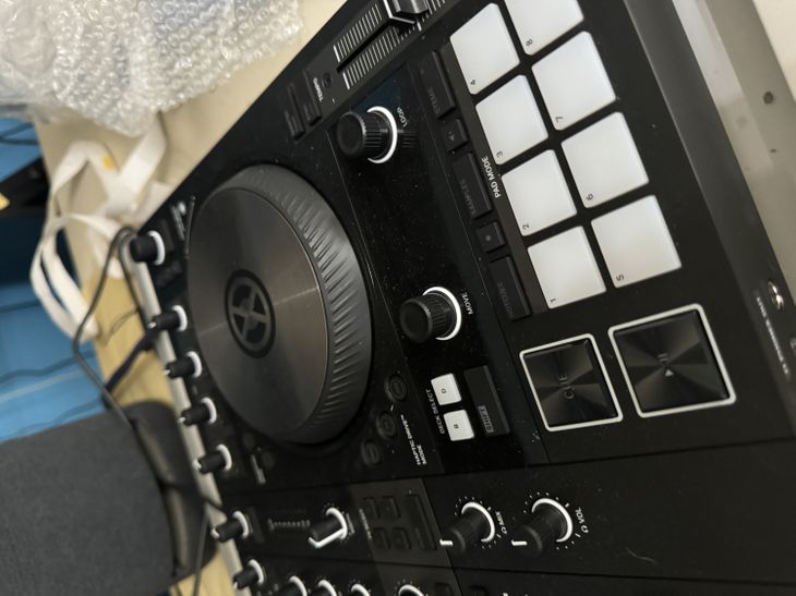 Traktor s4 mk3 - Immagine4