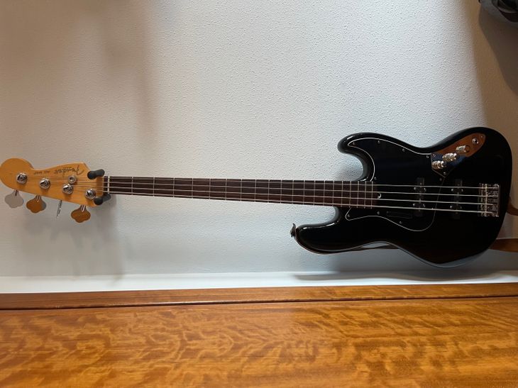 Fender jazz deals bass all black