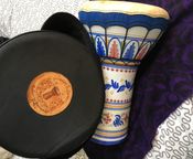 Handgefertigte Darbuka aus Talavera-Keramik
 - Bild