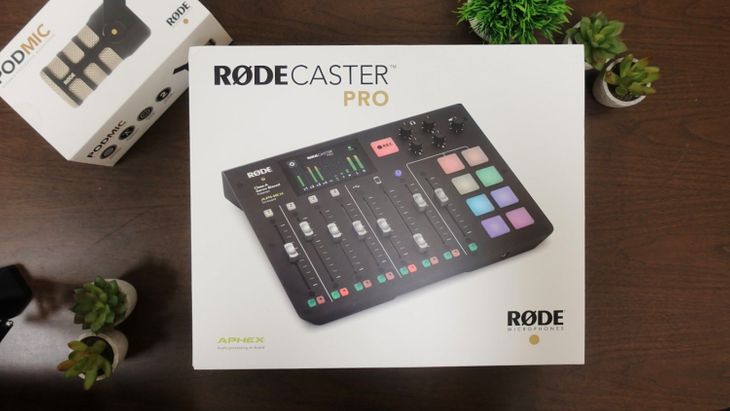 RODECaster Pro Integrated Podcast Console - Imagen por defecto