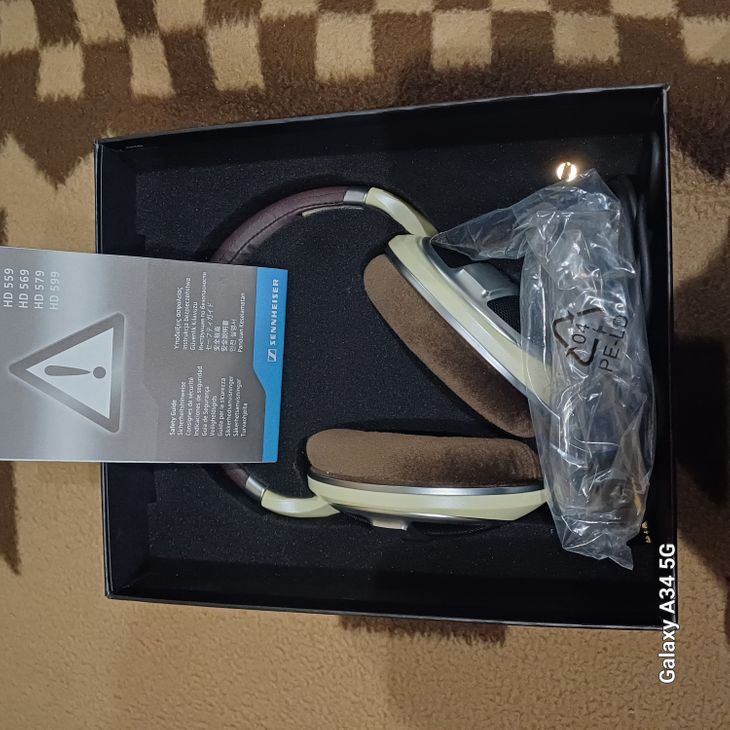 Auriculares SENNHEISER HD599 - Immagine3