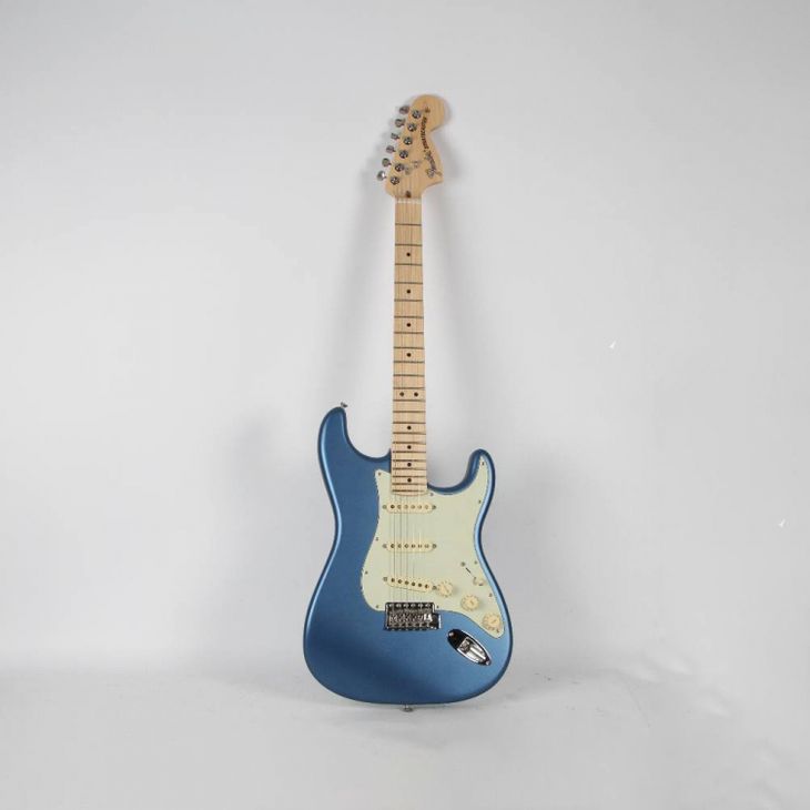 Fender American Stratocaster Performer - Imagen por defecto