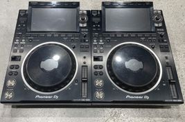 2x Pioneer DJ CDJ-3000 - Image