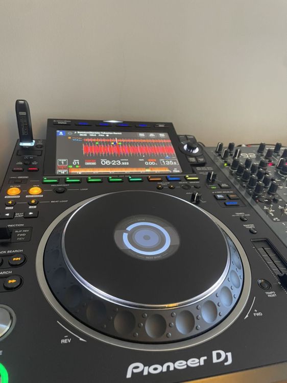 a pair of pioneer cdj 3000 - Immagine6