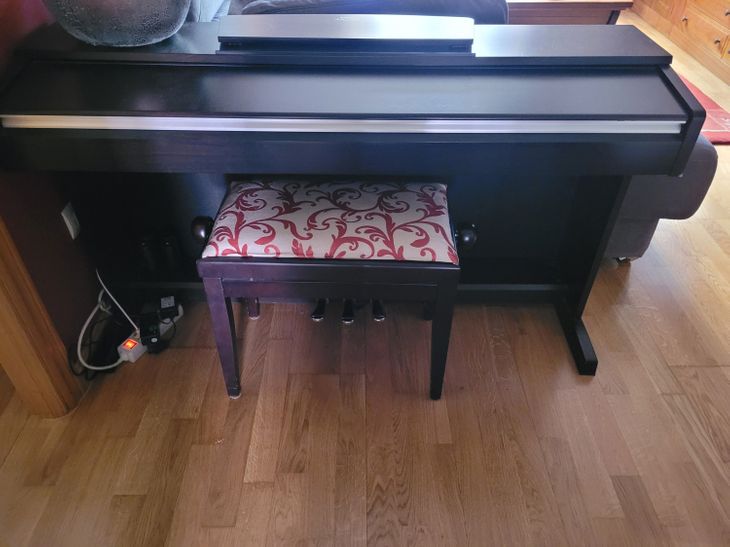 Venta piano eléctrico Yamaha - Imagen por defecto