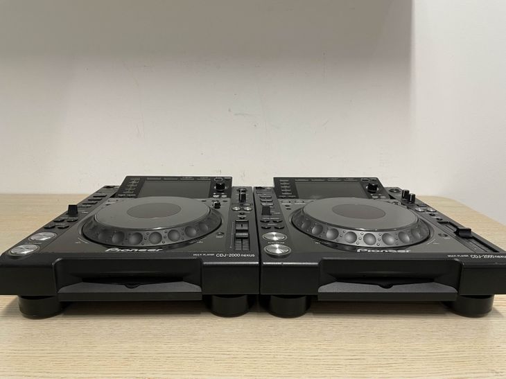 2x Pioneer CDJ-2000 Nexus - Image2