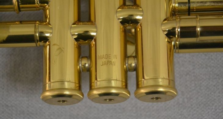 Trompeta Sib Yamaha 6335 lacada en muy buen estado - Imagen5