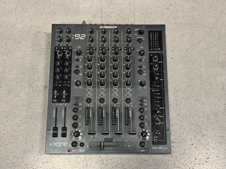 Allen and Heath Xone 92 - Imagen por defecto