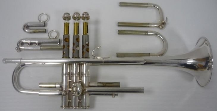 Trompeta Sib Bach Stradivarius LT190 1B Commercial - Imagen3