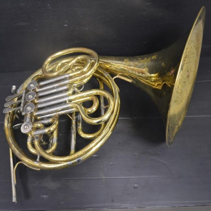 Trompa Doble Sib/Fa Yamaha 561 en buen estado - Imagen2