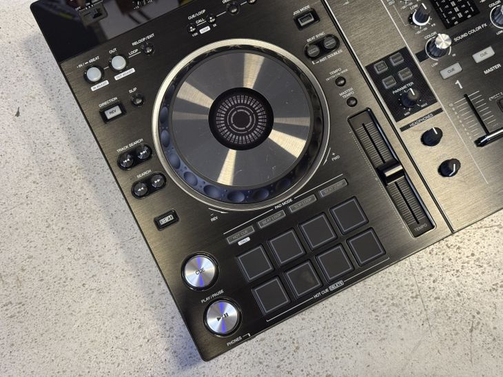 Pioneer DJ XDJ-RX2 - Image2
