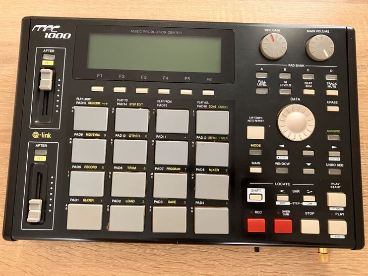 Akai MPC 1000. 3.06 JJOSX - Imagen por defecto