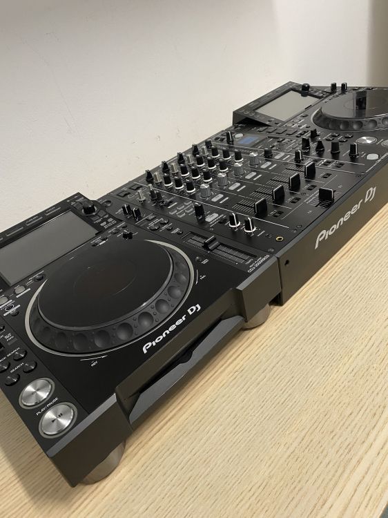 Pioneer DJ DJM900NXS2 + 2x CDJ2000NXS2 - Bild2