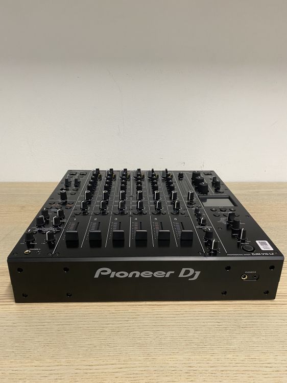 Pioneer DJ DJM-V10 LF - Imagen2