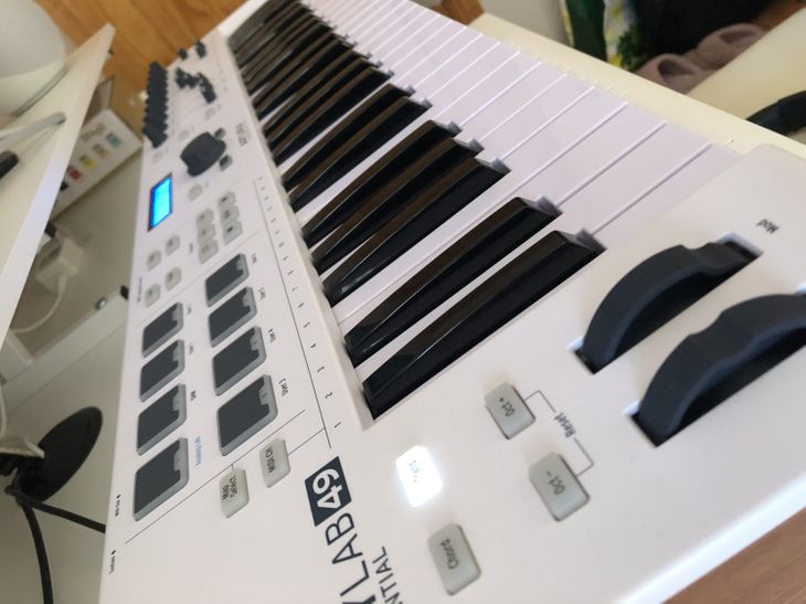 Teclado MIDI Arturia KeyLab 49 - Immagine3