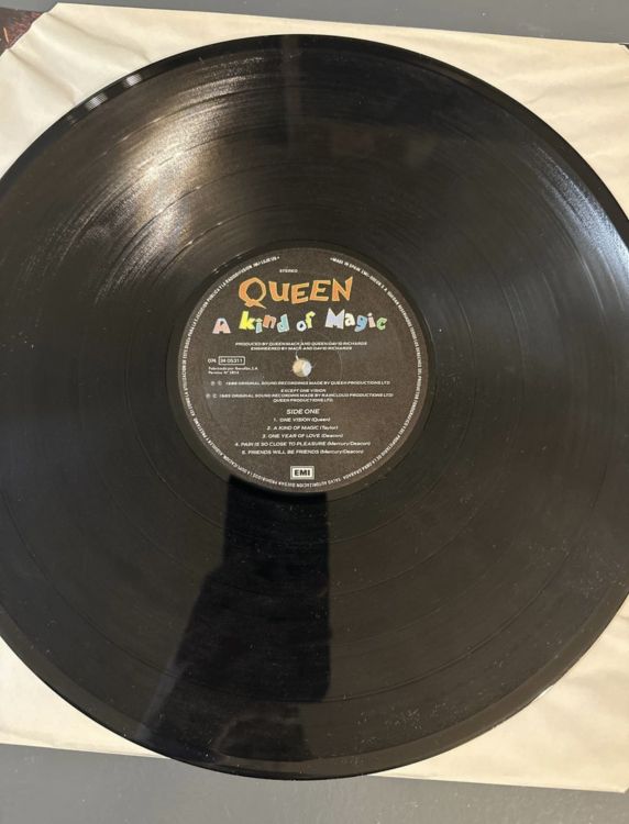 Queen - A Kind Of Magic (LP) - Muziker