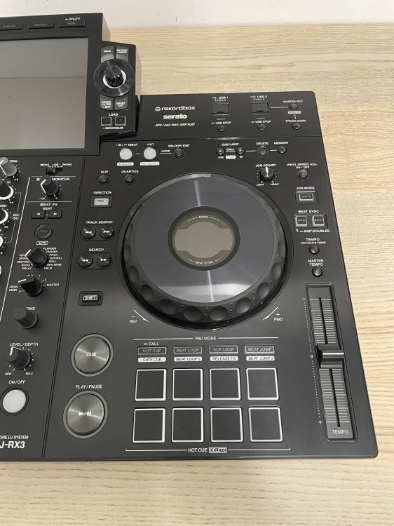 Pioneer DJ XDJ-RX3 con flightcase Magma - Immagine4