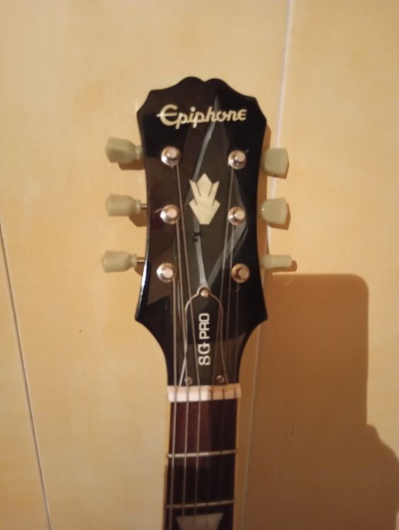 Se vende Epiphone SG G400 PRO - Imagen3