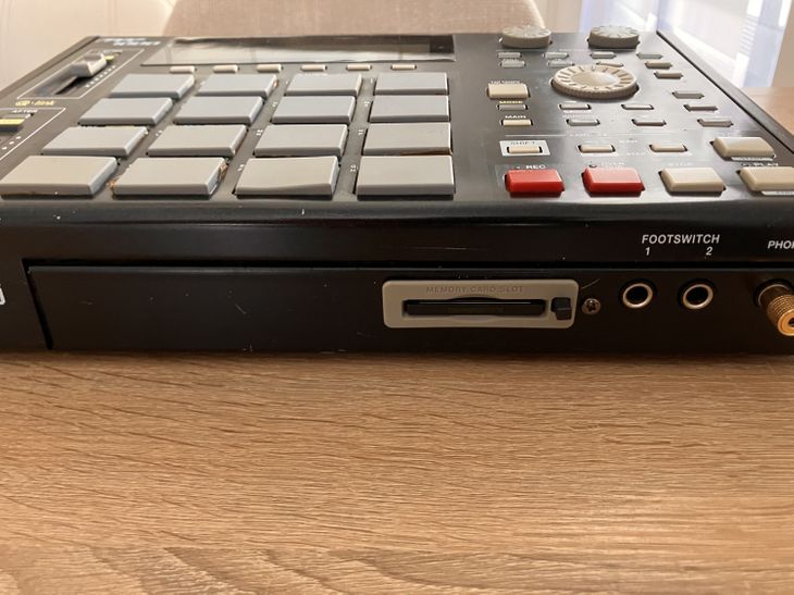 Akai MPC 1000. 3.06 JJOSX - Imagen4