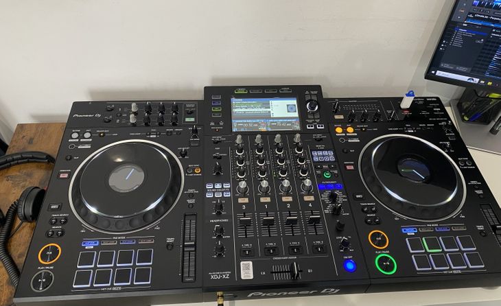 Alquiler controladora PIONEER XDJ XZ - Immagine2