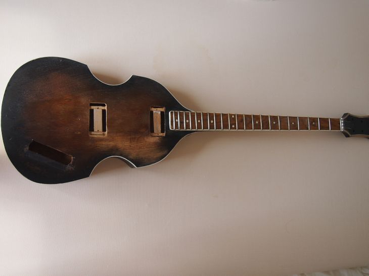 Bajo Beatles, Hofner muy antiguo para restaurar - Image6