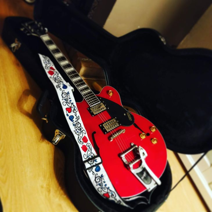 Gretsch deals g2622t red