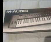 MIDI M-Audio Oxygène 49
 - Image