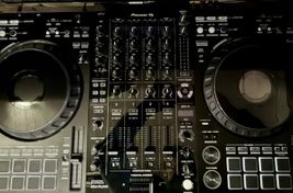 Pioneer DDJ-FLX10+Decksaver In Warranty / Like New - Image