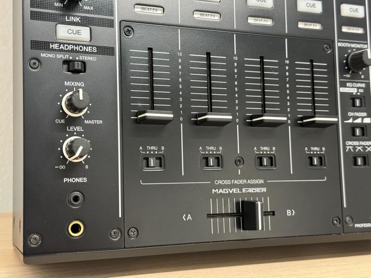 Pioneer DJ DJM900 NXS2 - Imagen2