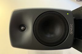 GENELEC 8040A BI-AMPLIFIED MONITORING SYSTEM (par) - Imagen