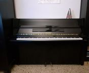 Piano Vertical Hyundai - Imagen