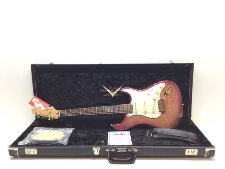 Fender Stratocaster Custom 60th Anniversary Strat - Hauptbild der Anzeige