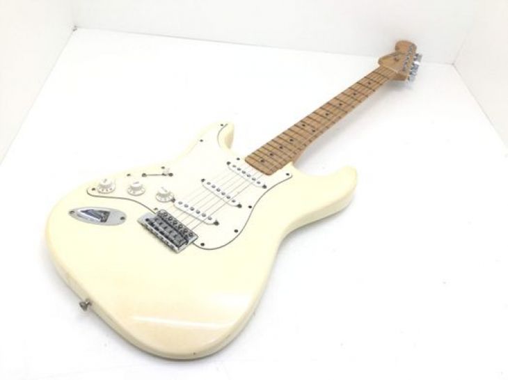 Fender Stratocaster - Image principale de l'annonce