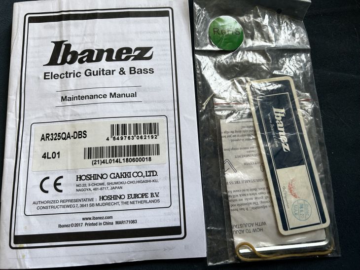 Guitarra eléctrica Ibanez AR325QA-DBS - Imagen4