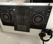 CONTROLADOR DJ DENON DJ SC LIVE 4
 - Imagen