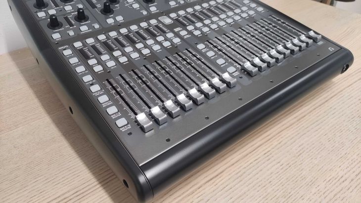 Behringer x32 Producer - Imagen2