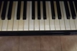 Kawai KG-6C – 225 cm – 1978 – número de serie 1014590P
 - Imagen