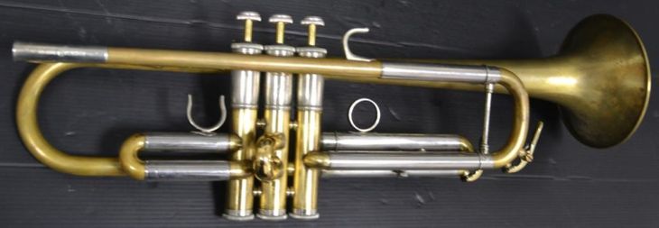 Trompeta en Sib Yamaha 8335 Custom (Xeno) RawBrass - Image3