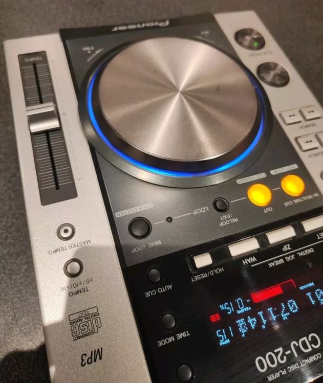 Cdj 200 pionner e mixer 4 canali - Imagen por defecto