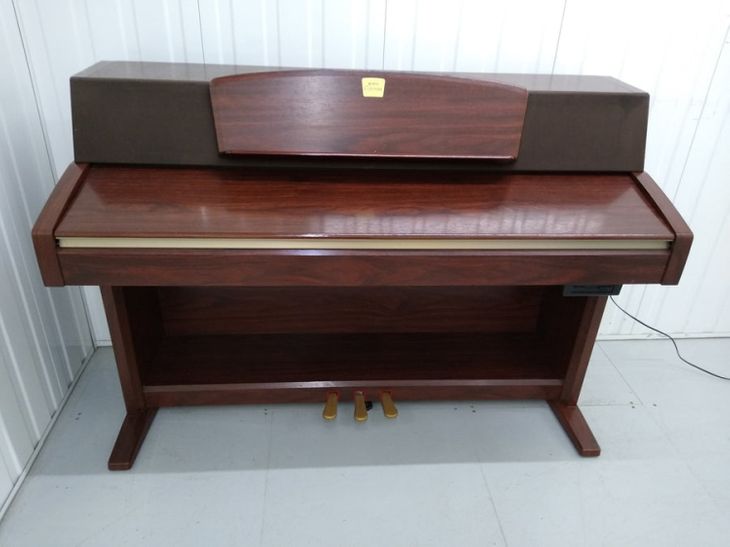 Piano Yamaha Clavinova CLP-970 - Imagen por defecto