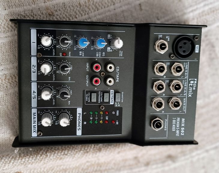 vendo mesita mix 502 premium 5-input 2-bus mixer - Immagine5