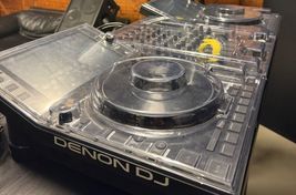 Denon DJ Prime (2x SC6000 + Mixer X1850) - Immagine