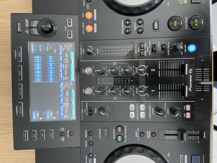 Pioneer XDJ RR + Decksaver - Image4