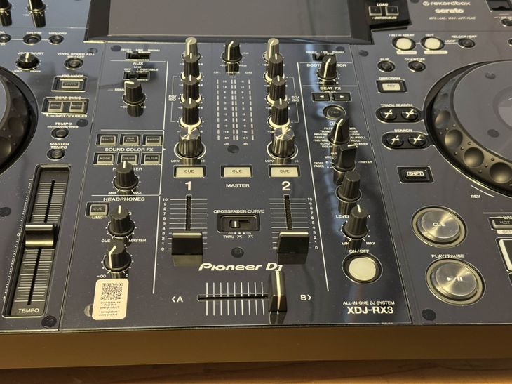 Pioneer DJ XDJ-RX3 con maleta UDG - Imagen3